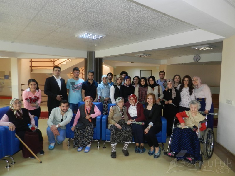 RTEÜ Genç Ufuk Fikir Kulübü’nden Babalar Günü Ziyareti